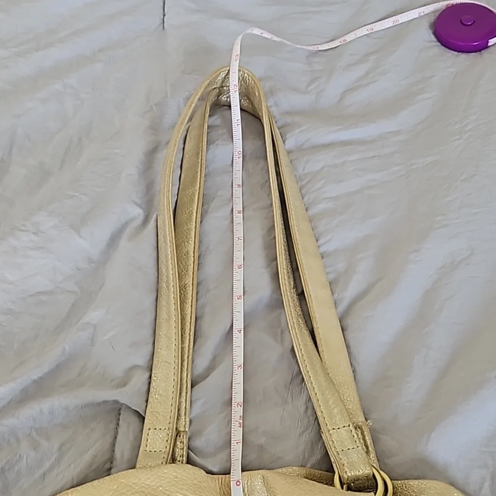 HOBO International Caliber in pearled silver metallic leather - Picture 10 of 16